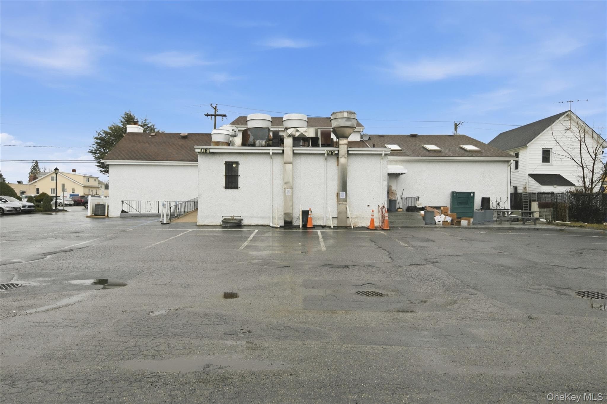 410 Merrick Road thumbnail 35
