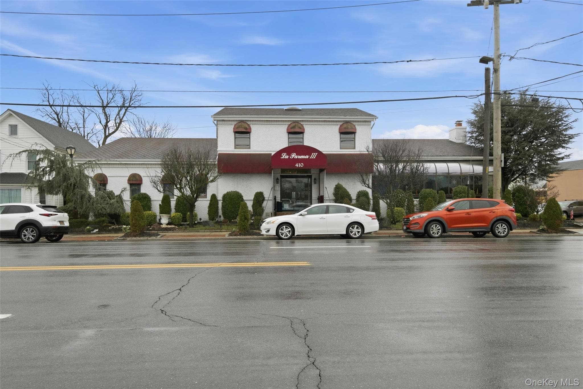 410 Merrick Road photo 1