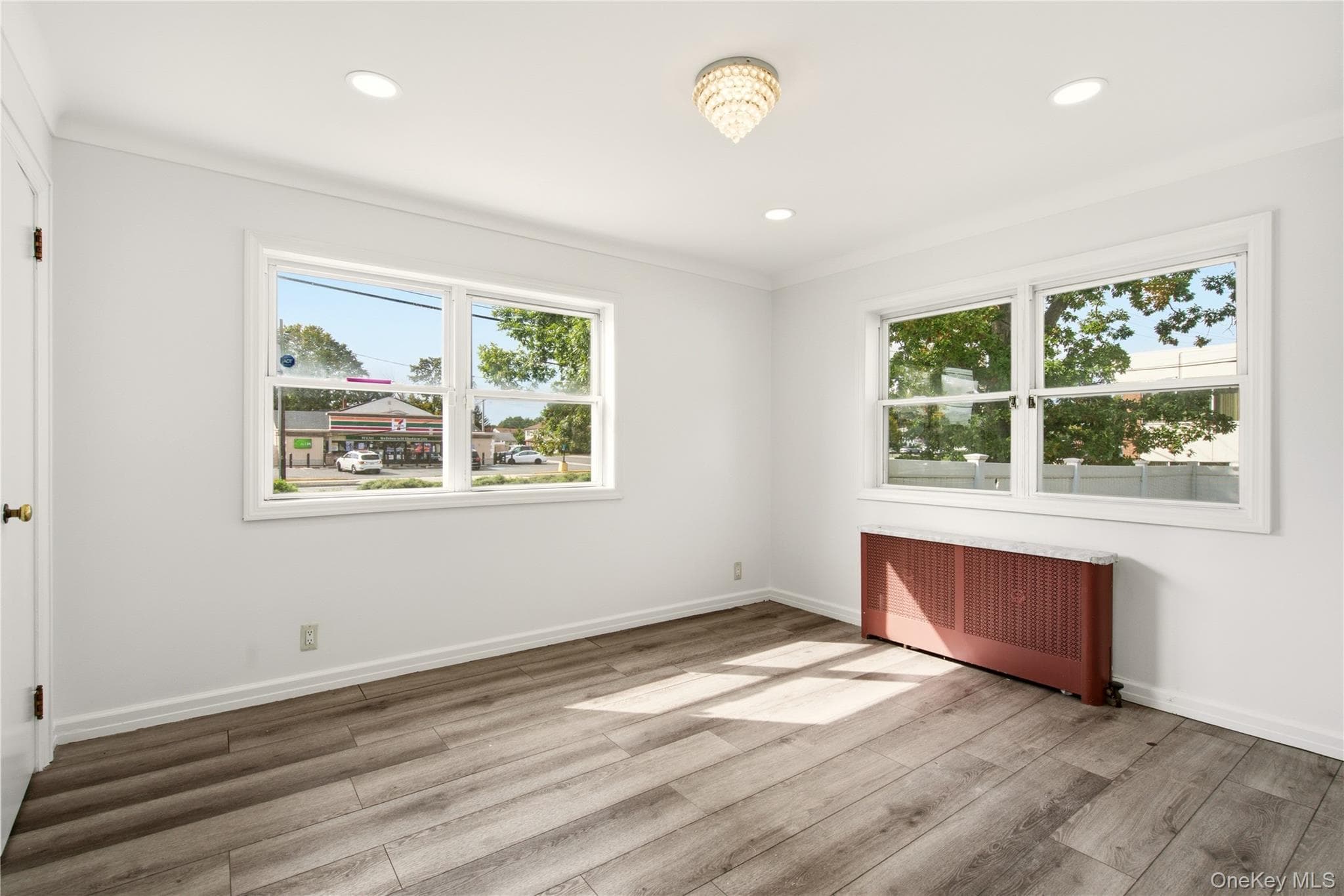 2131 Deer Park Avenue thumbnail 8