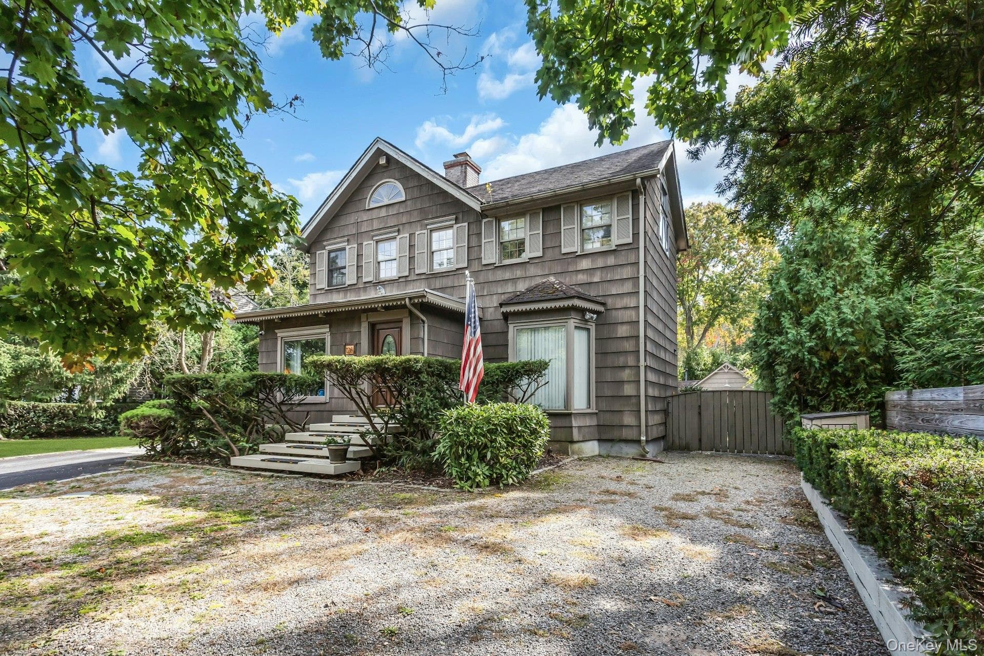 126 Harbor Hill Road thumbnail 3