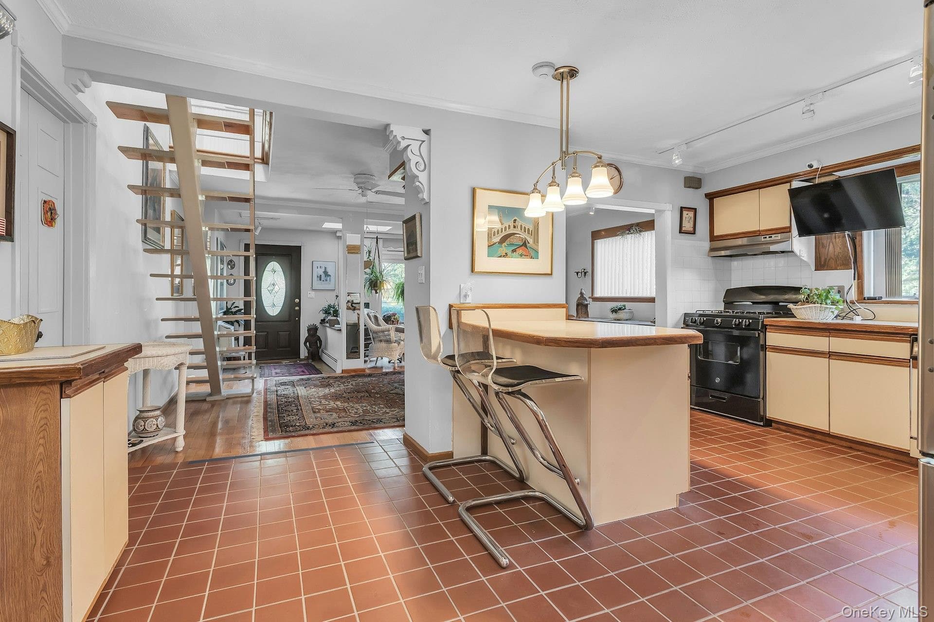 126 Harbor Hill Road thumbnail 8