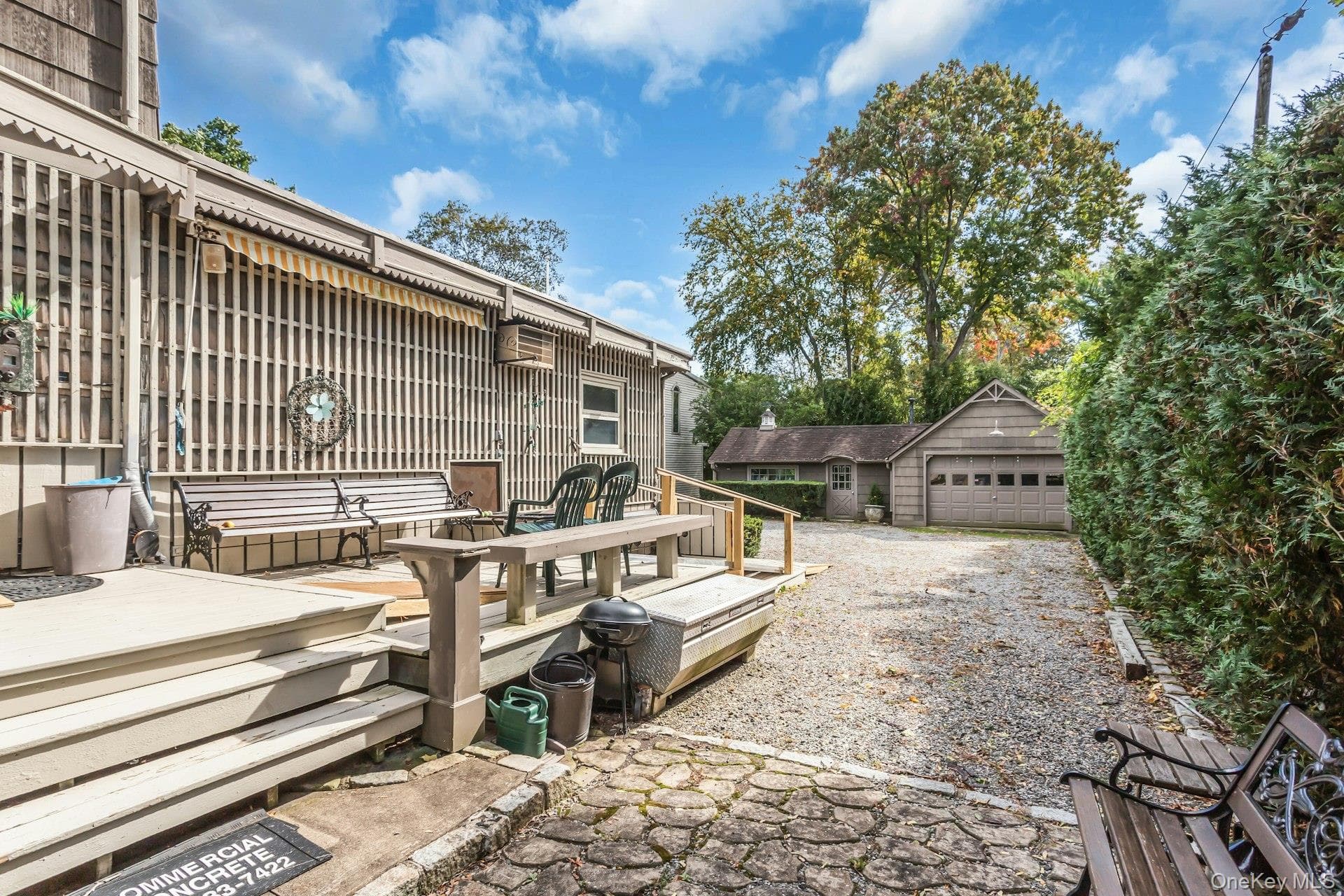 126 Harbor Hill Road thumbnail 24