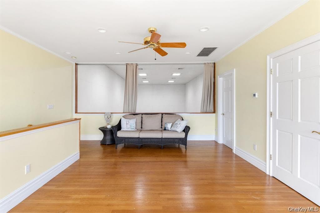33 Beach Road thumbnail 42