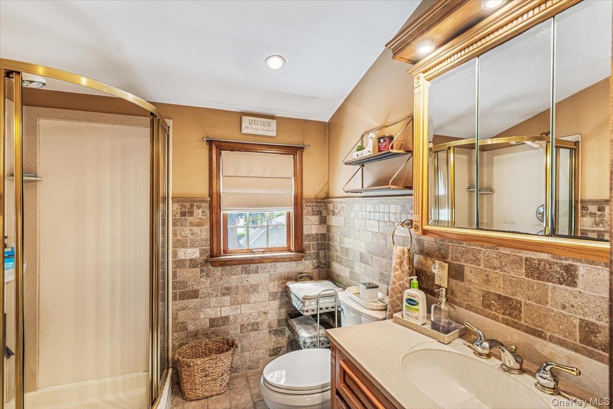 138 Locust Street thumbnail 16