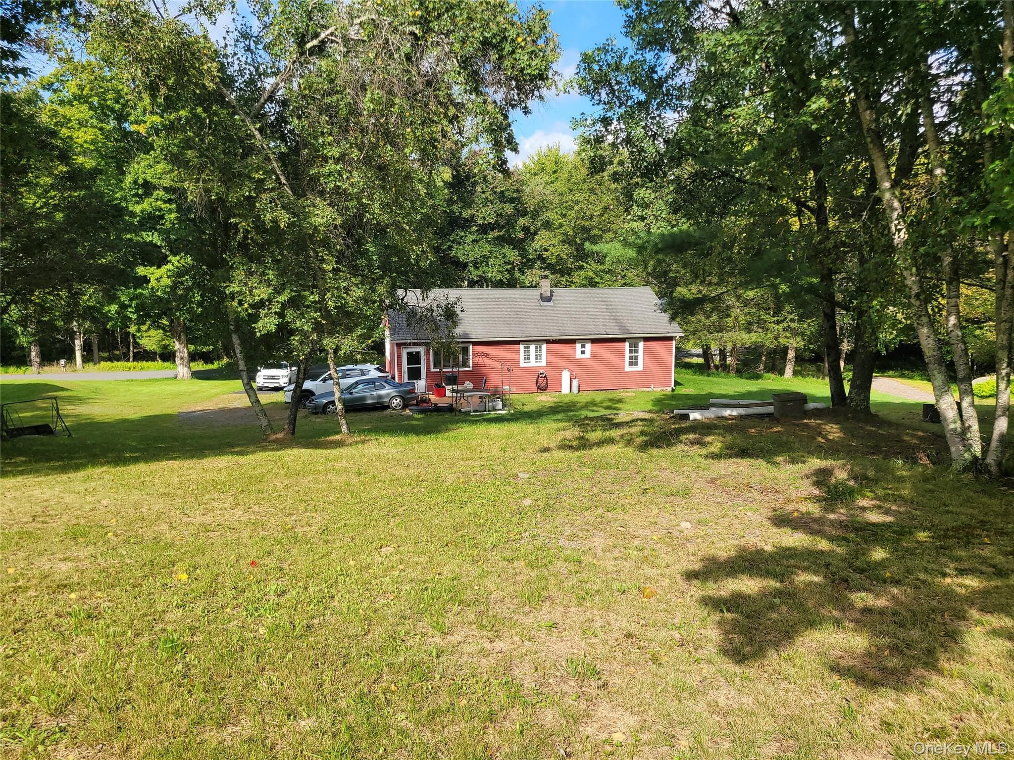 432 Southwoods Drive thumbnail 3