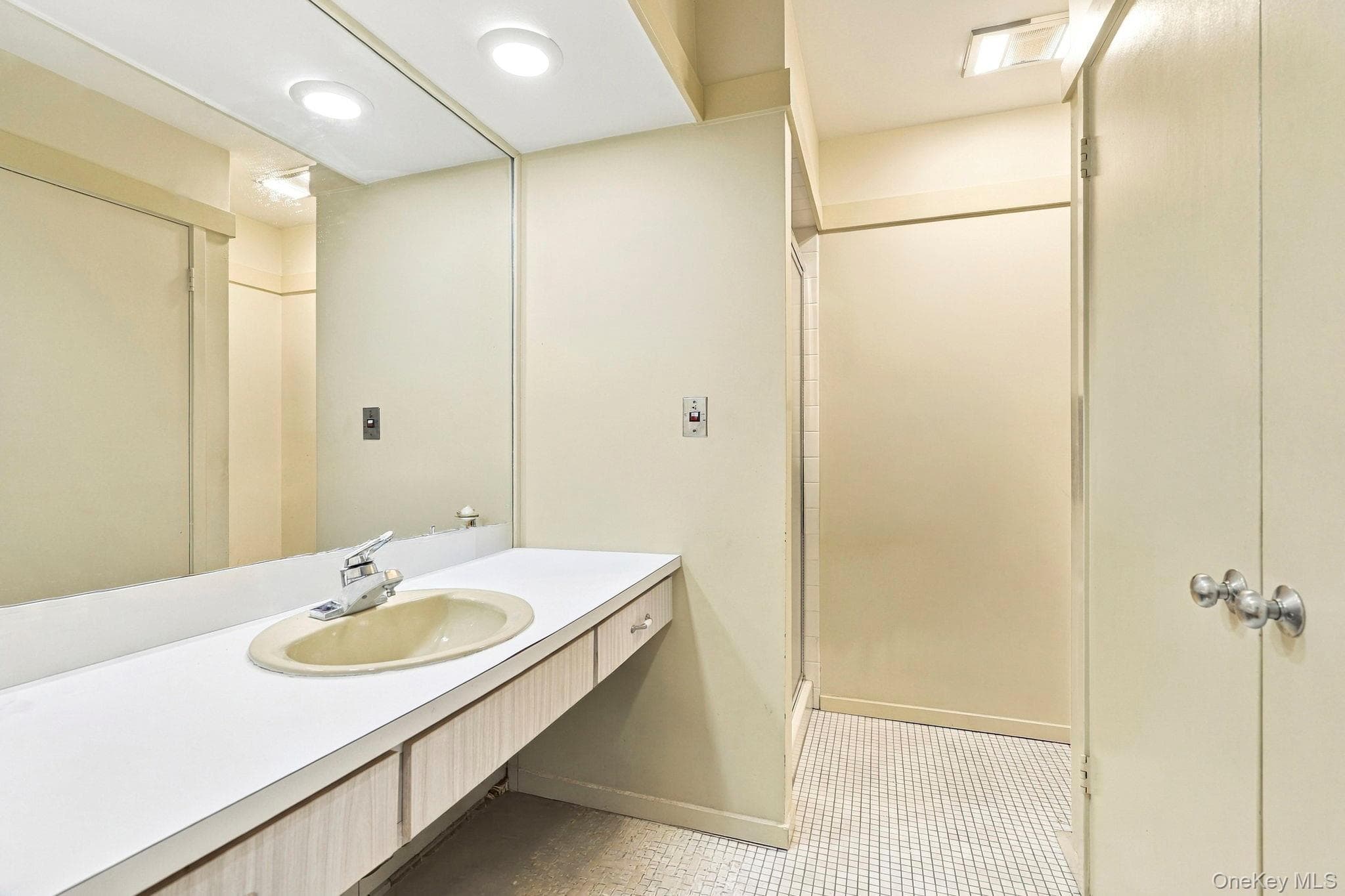 154 Heritage Hills Unit: B thumbnail 12