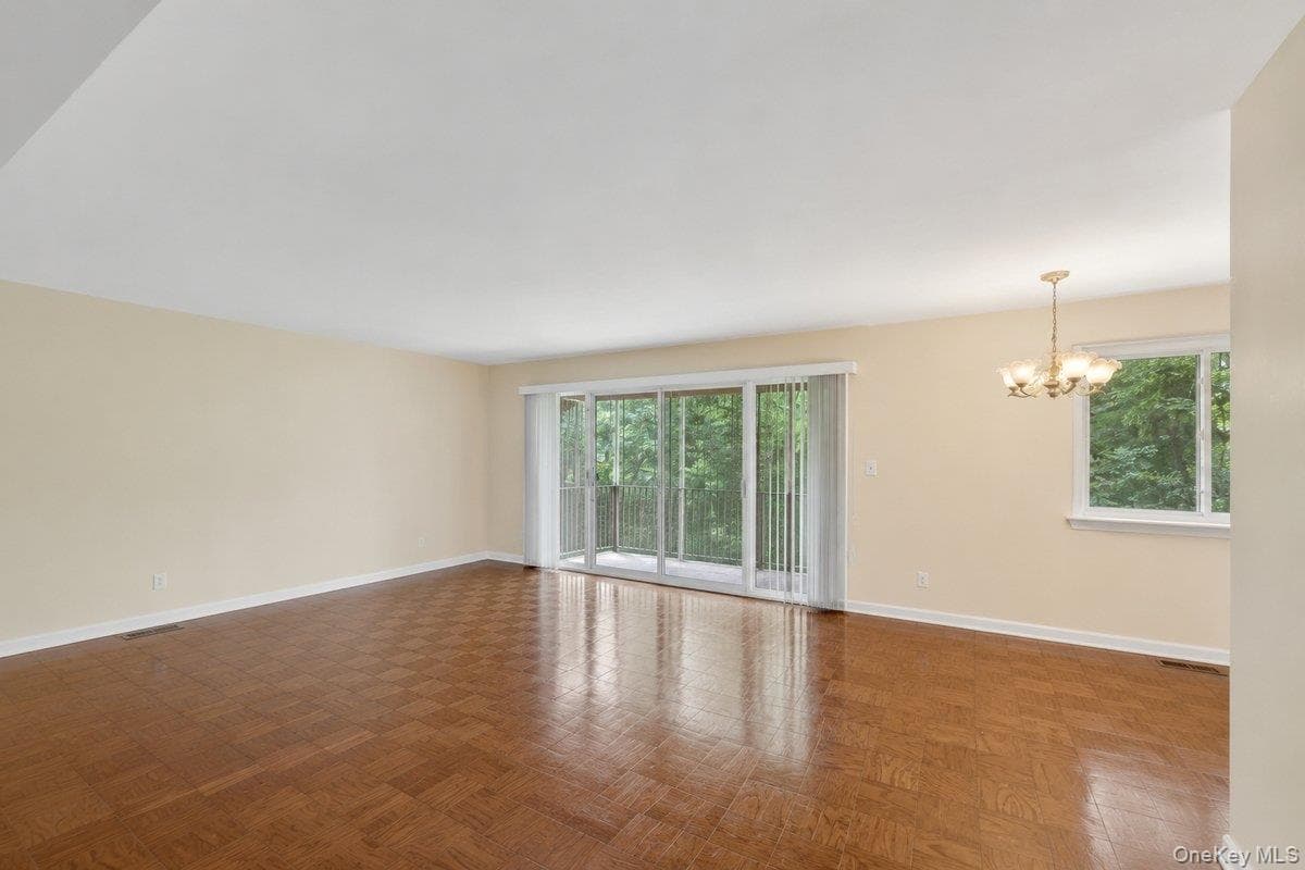 51 Lorraine Terrace Unit: 224 thumbnail 5