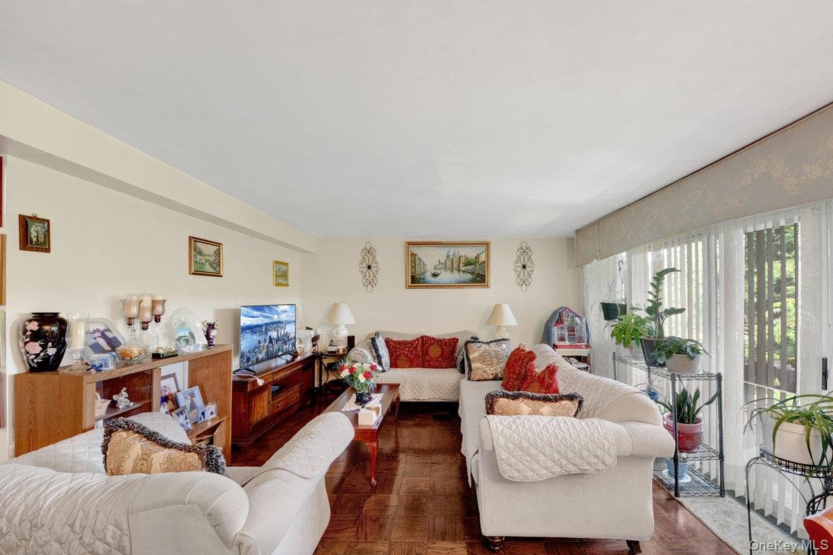 51 Lorraine Terrace Unit: 224 thumbnail 3