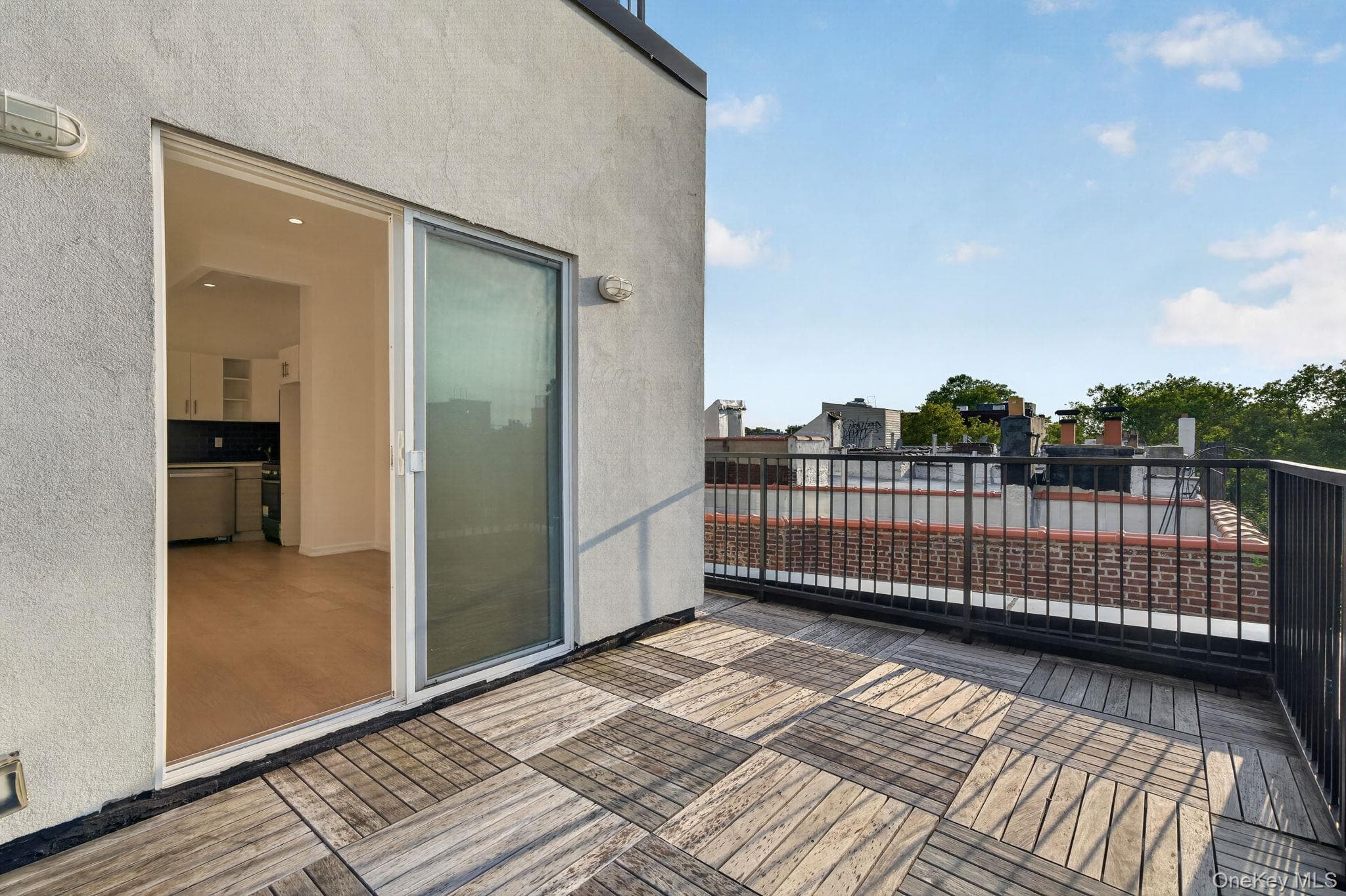 663 Macdonough Street thumbnail 29