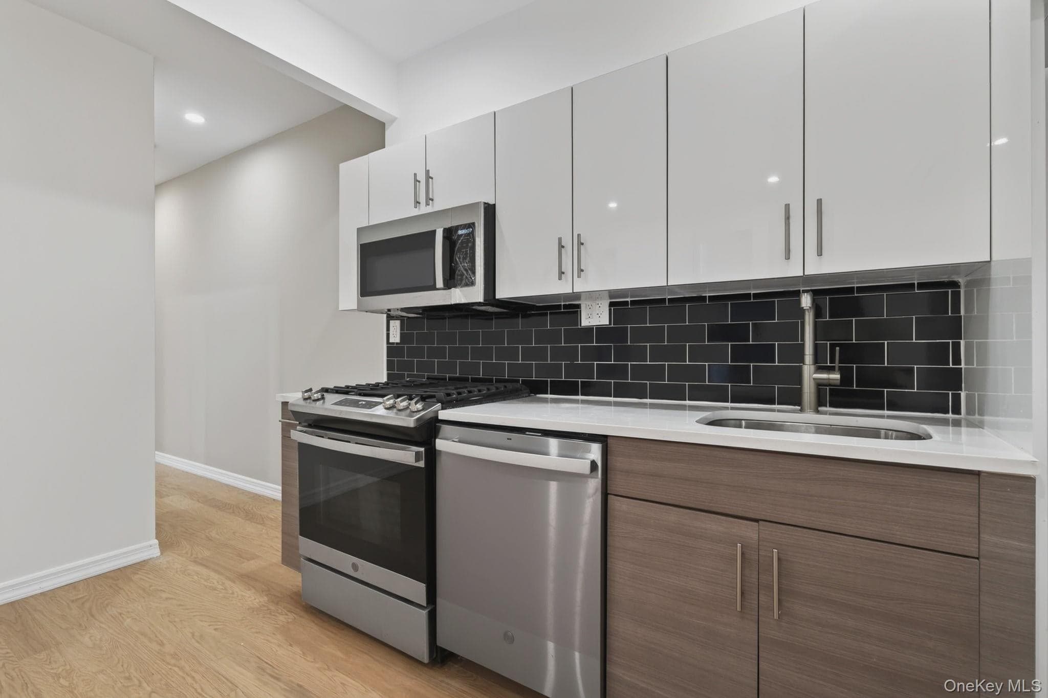 663 Macdonough Street thumbnail 15