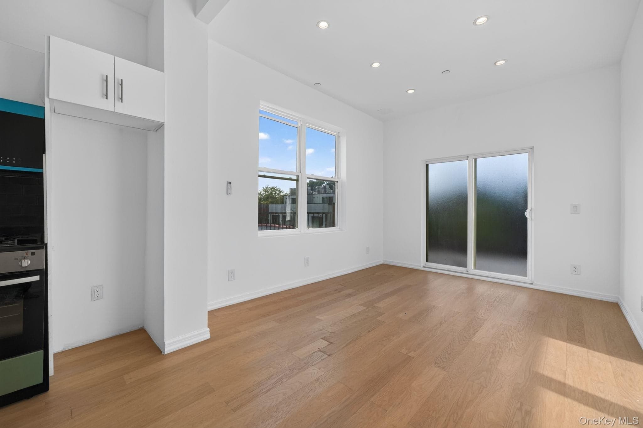 663 Macdonough Street thumbnail 25