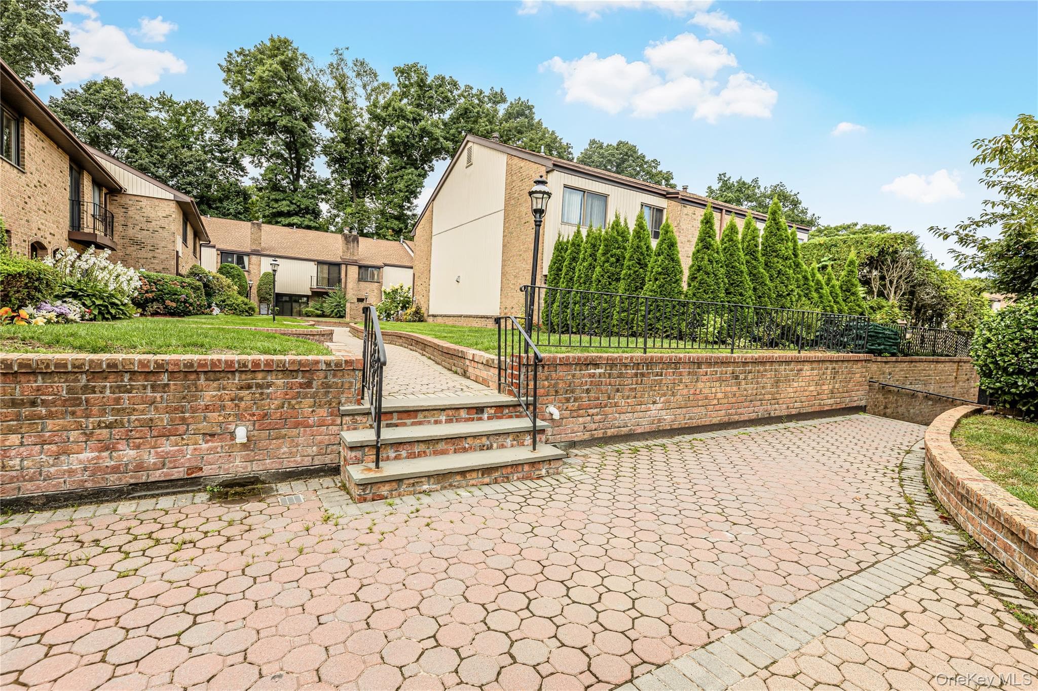 11 Jackson Avenue Unit: 27 thumbnail 33