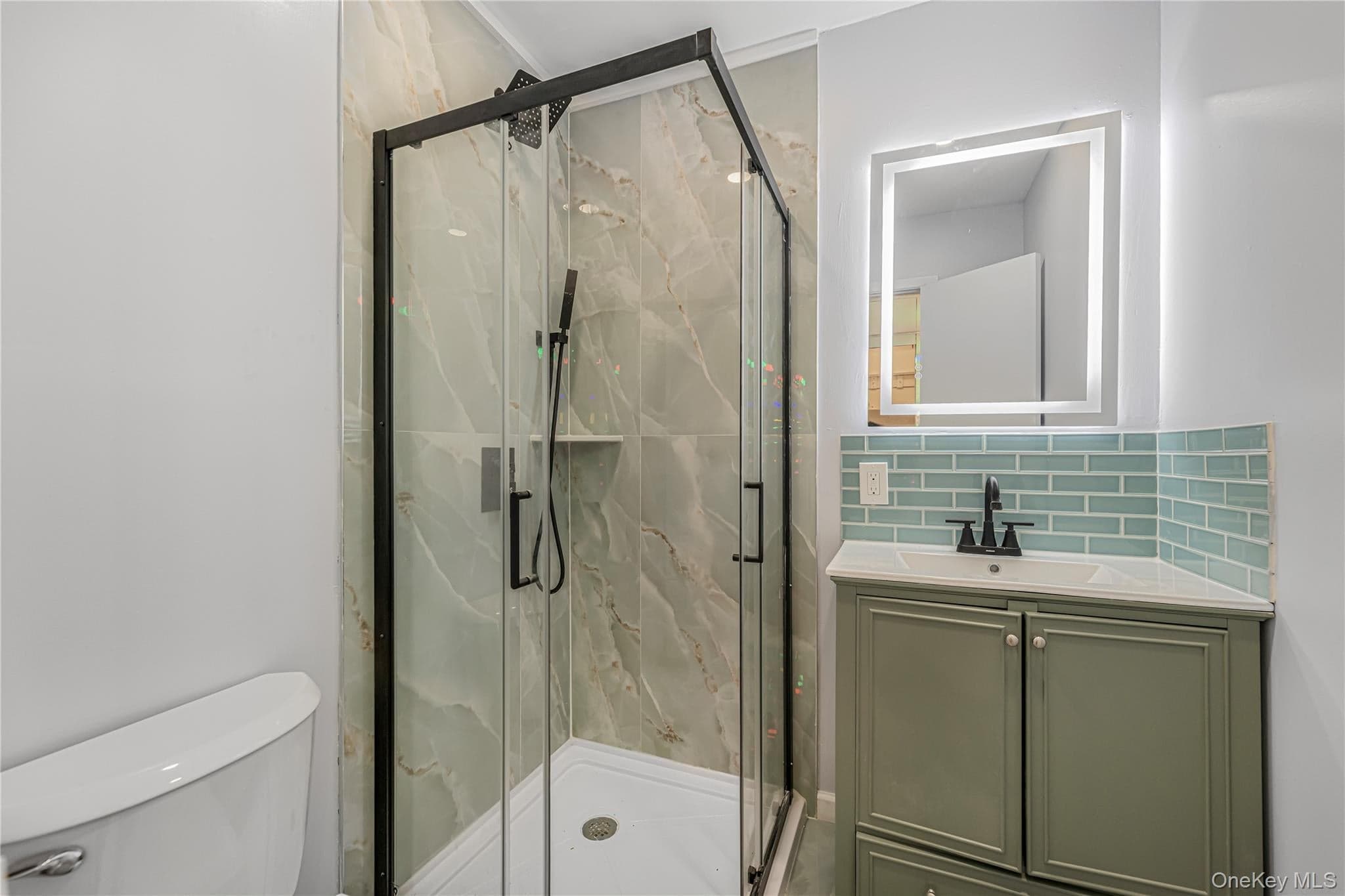 11 Jackson Avenue Unit: 27 thumbnail 16