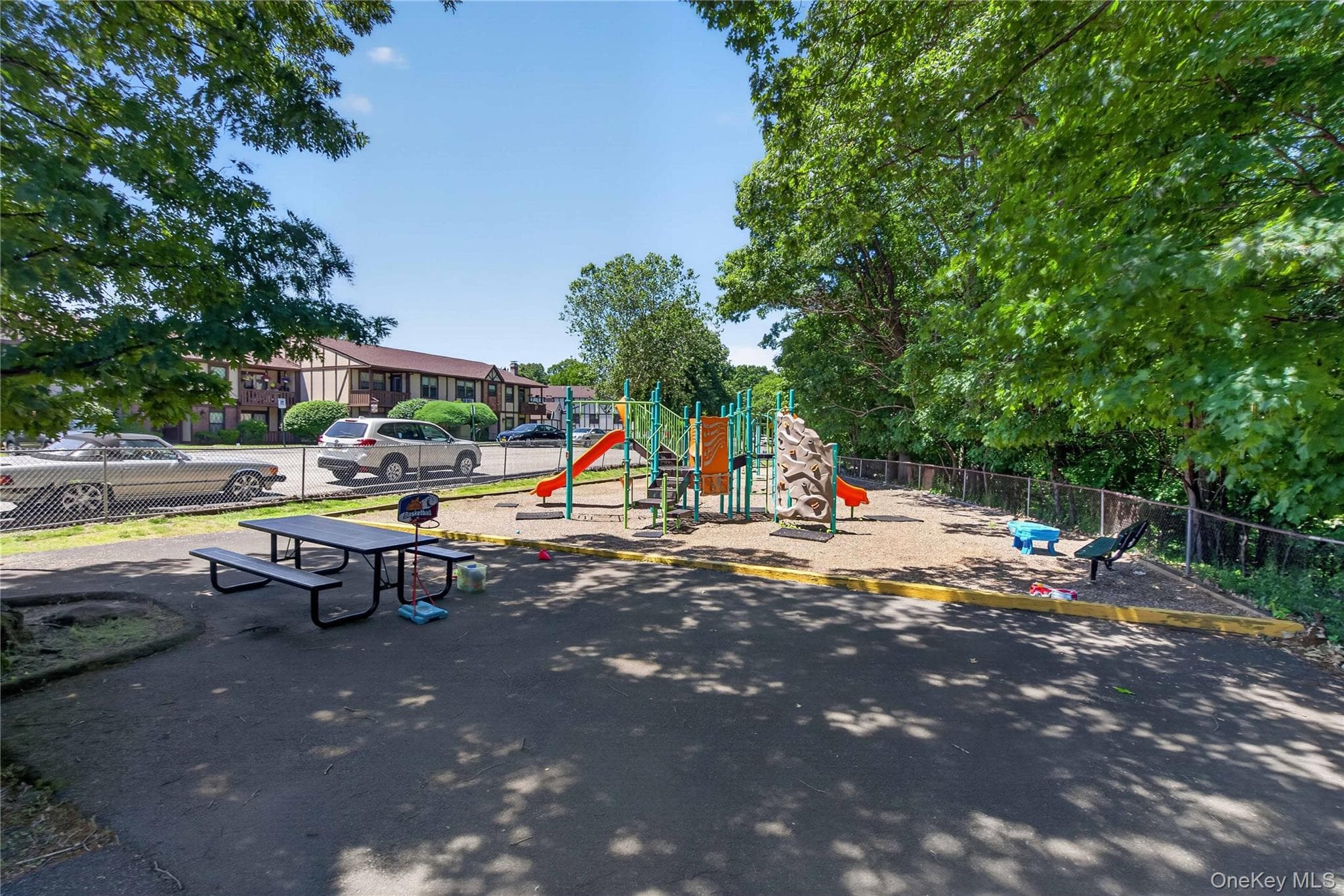 425 Sierra Vista Lane thumbnail 21