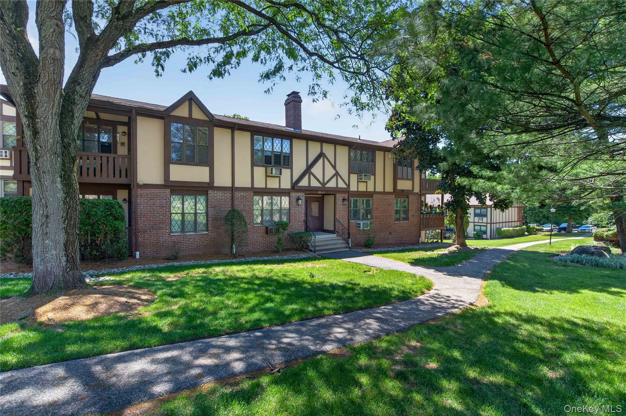 425 Sierra Vista Lane thumbnail 6