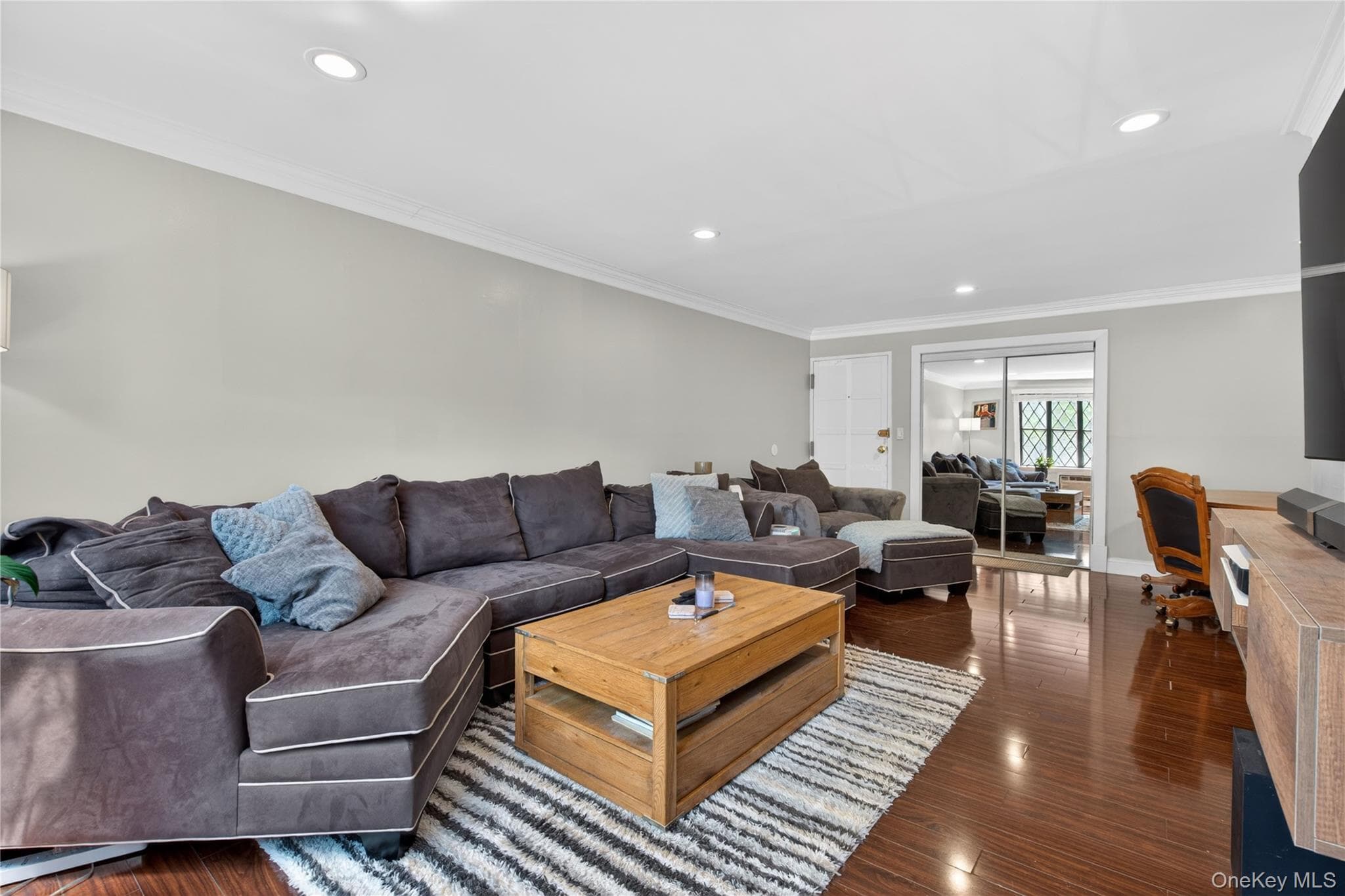 425 Sierra Vista Lane, Valley Cottage