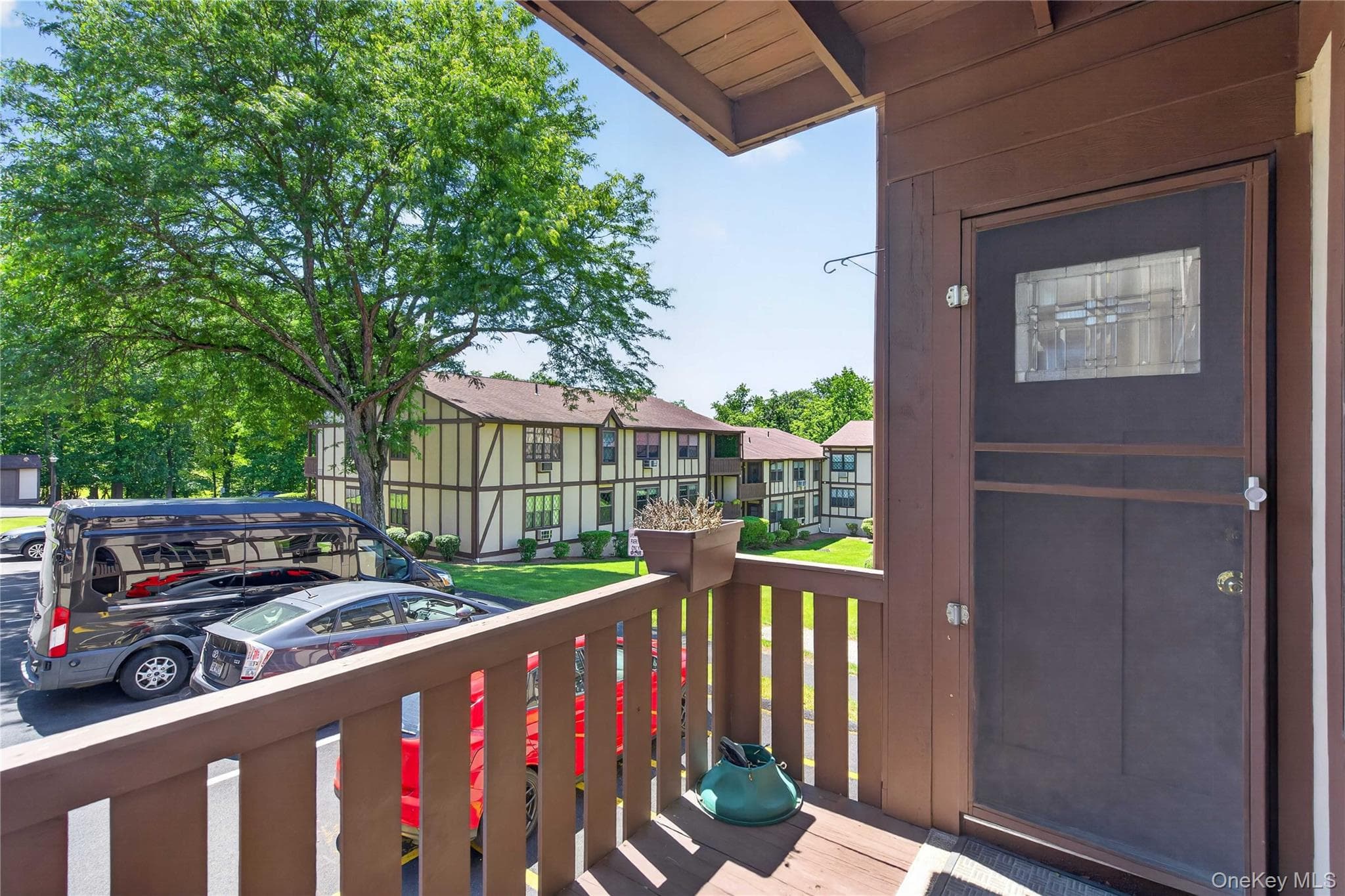 425 Sierra Vista Lane thumbnail 17