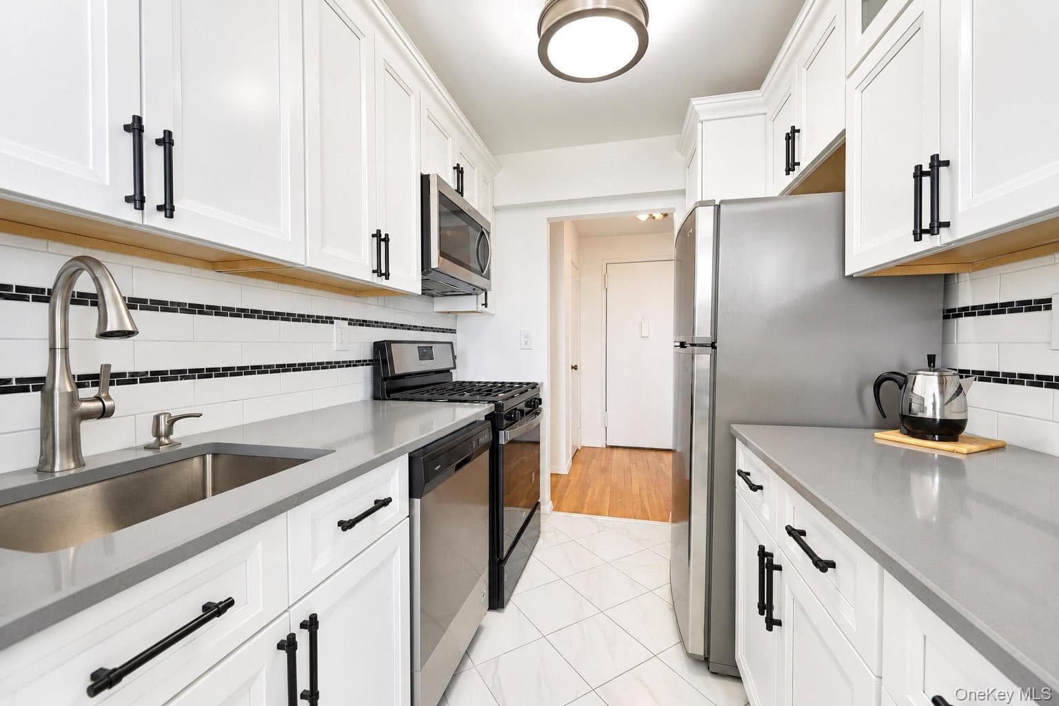 245 Rumsey Road Unit: 8R thumbnail 12
