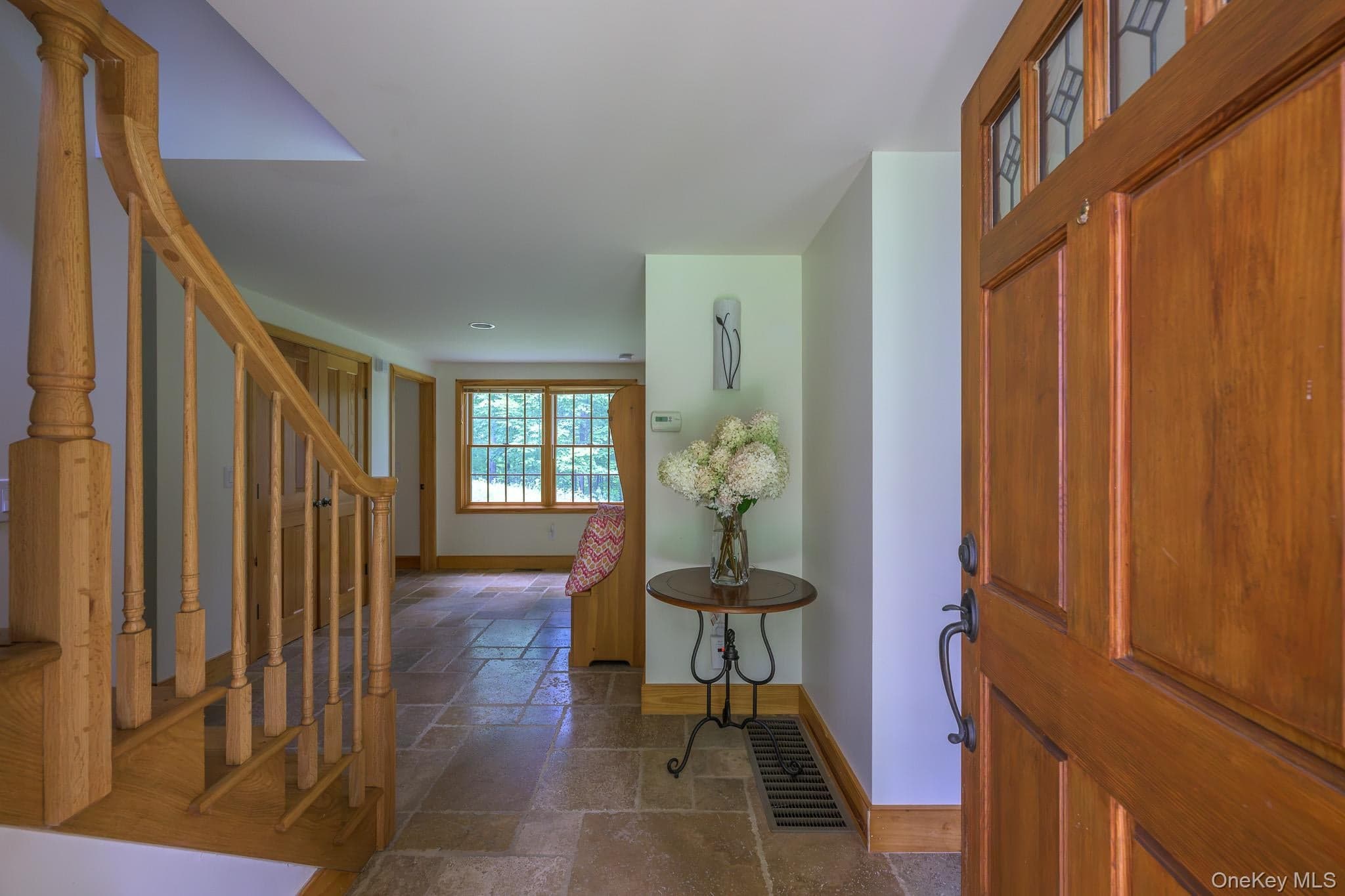 219 Roche Drive thumbnail 8