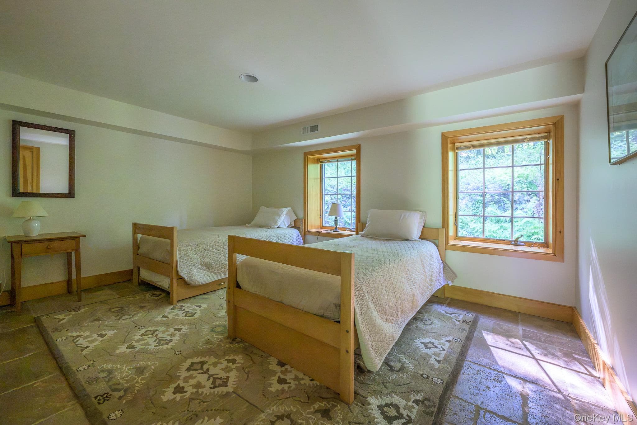 219 Roche Drive thumbnail 28