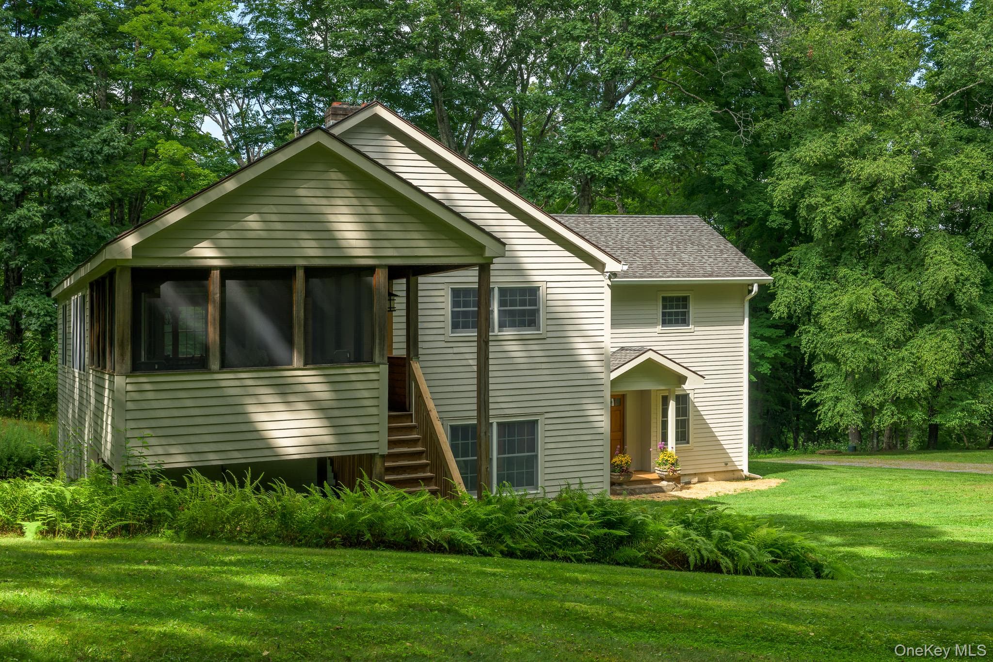 219 Roche Drive thumbnail 4