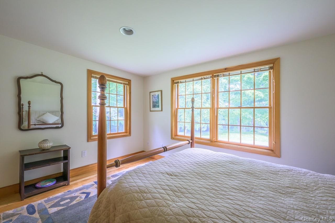 219 Roche Drive thumbnail 30
