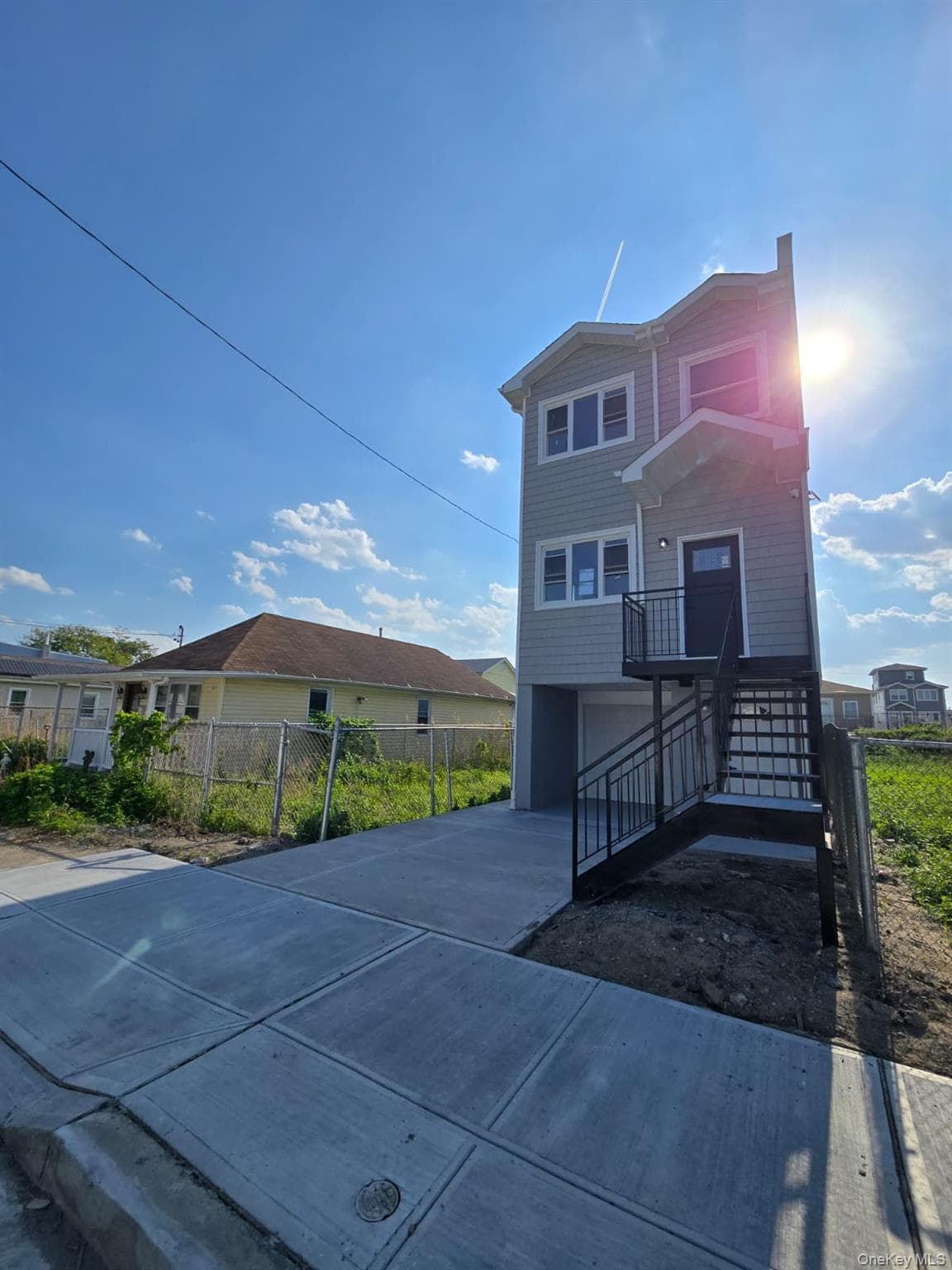445 Beach 45th Street thumbnail 2
