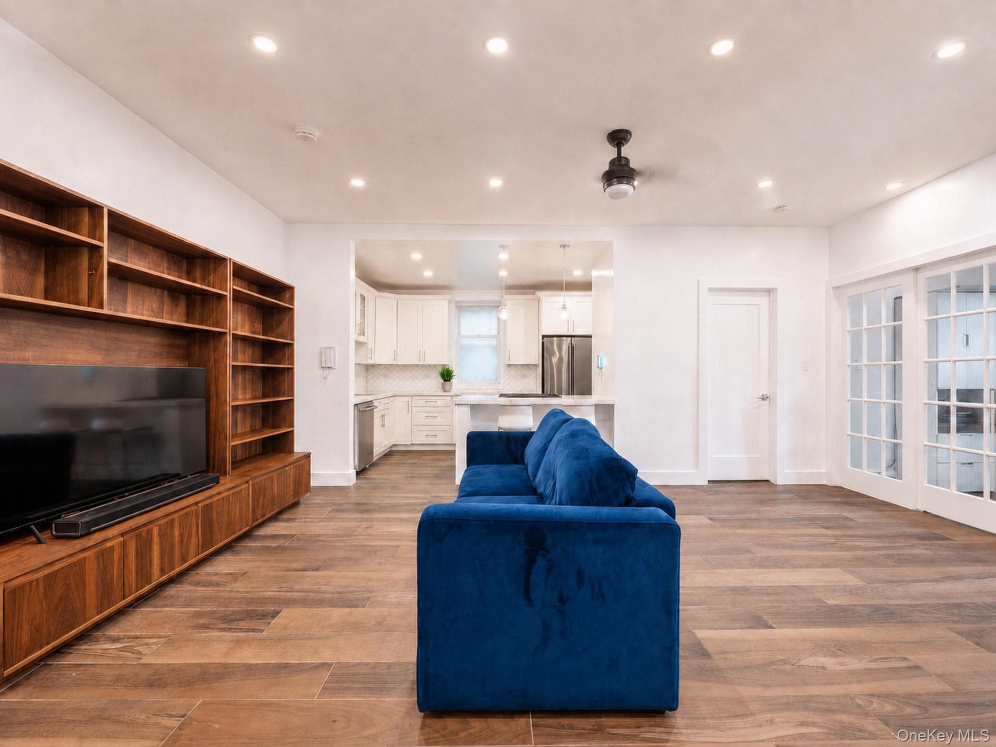 63-11 Queens Boulevard Unit: A-3 thumbnail 3
