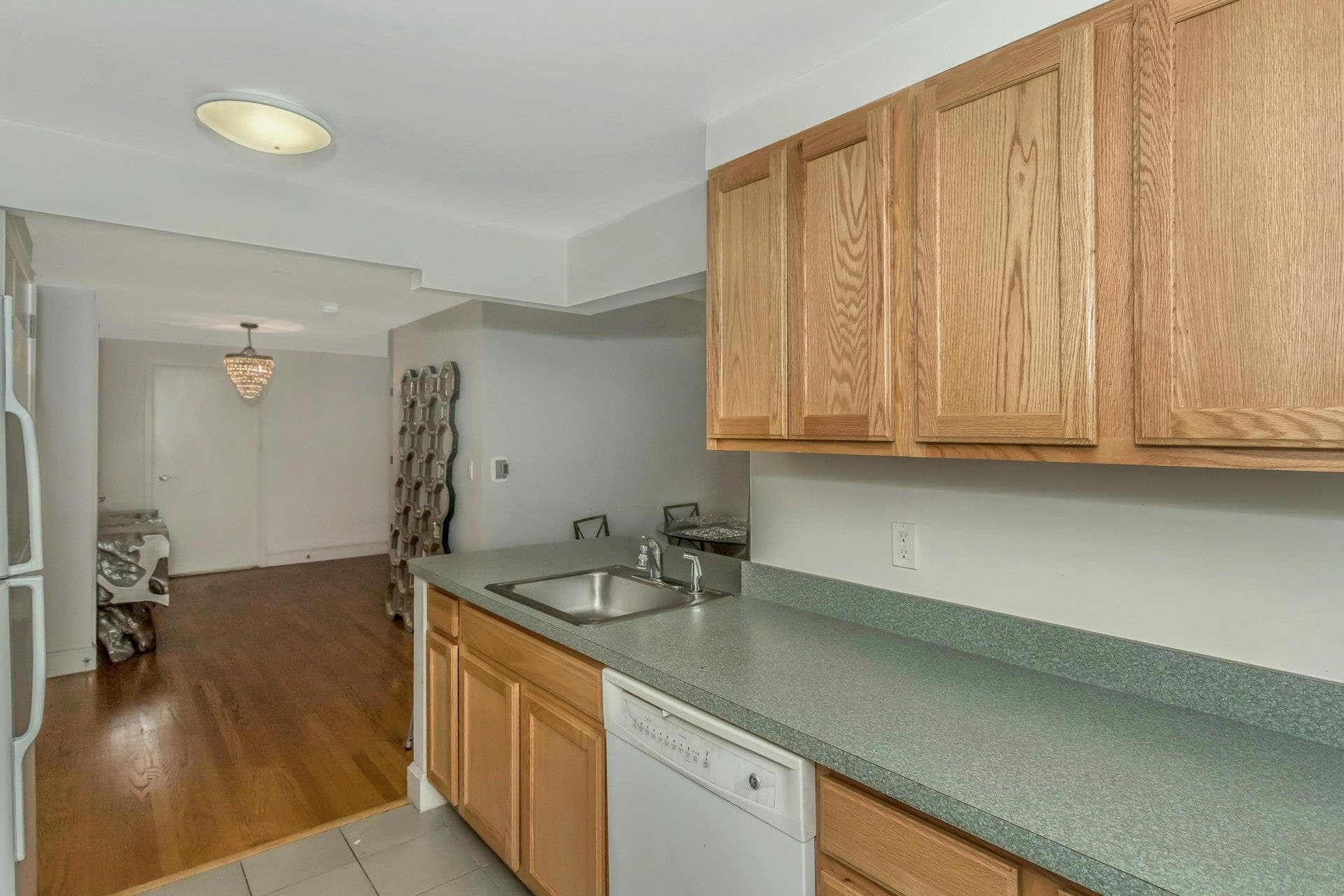 1885 Lexington Avenue Unit: 5B thumbnail 13