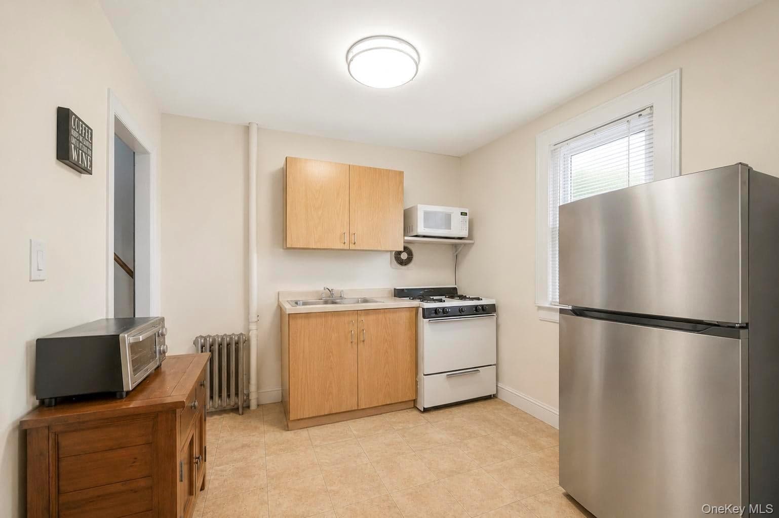 139 N 11th Street thumbnail 24