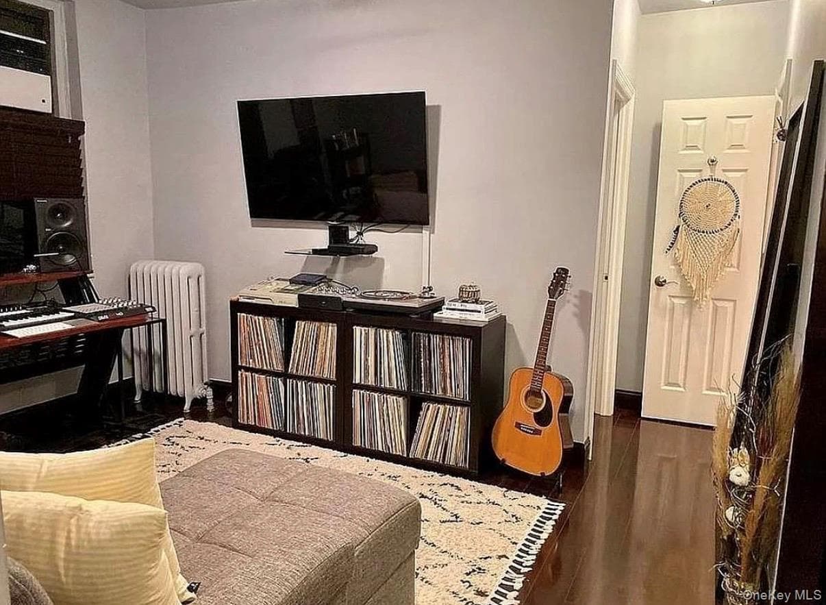21-06 35th Street Unit: 1B thumbnail 3