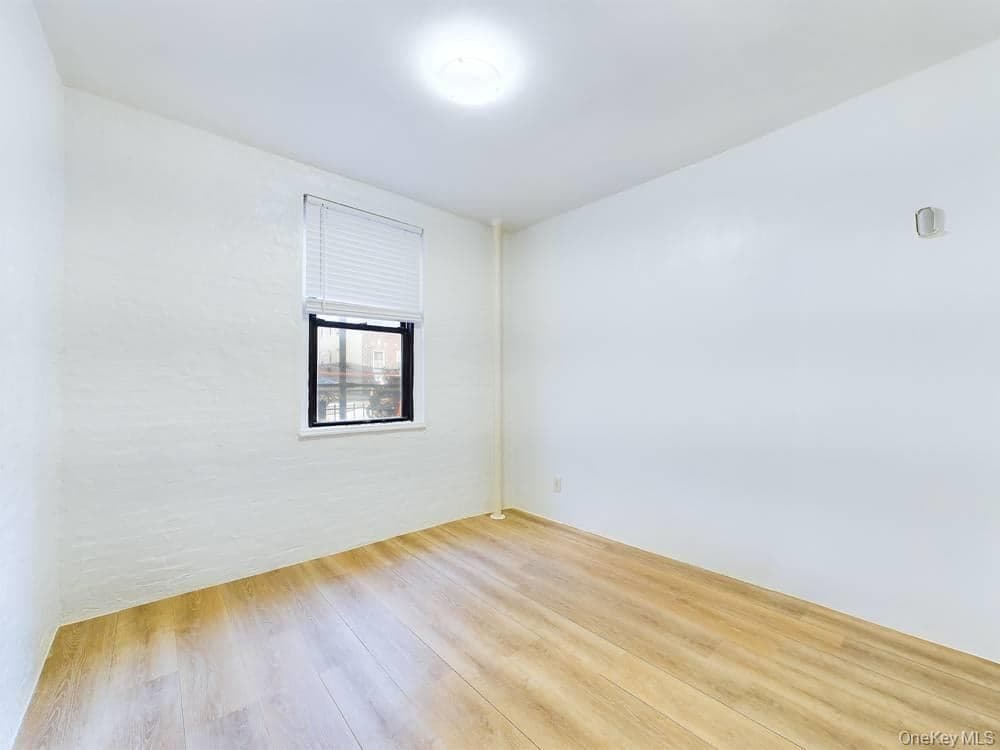 21-58 35 Street St Unit: 1E thumbnail 4
