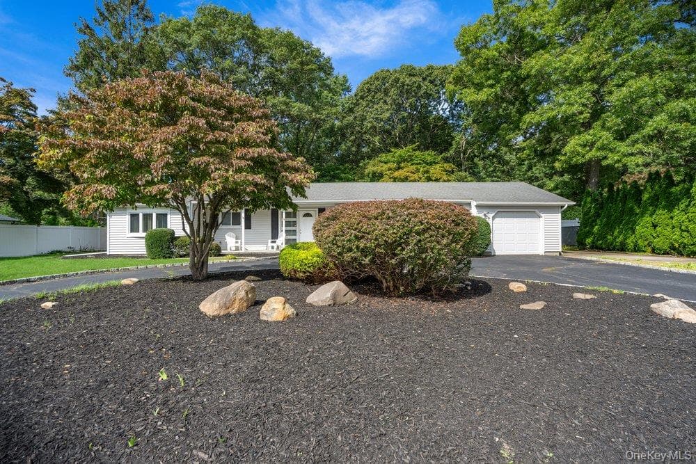 24 Blackfoot Trail, Shoreham