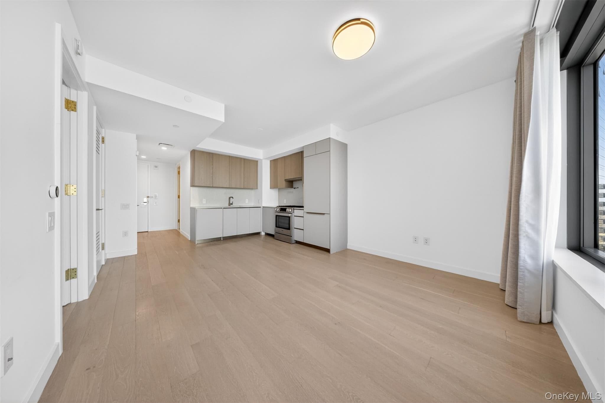 3 Court Square Unit: 5005 thumbnail 6