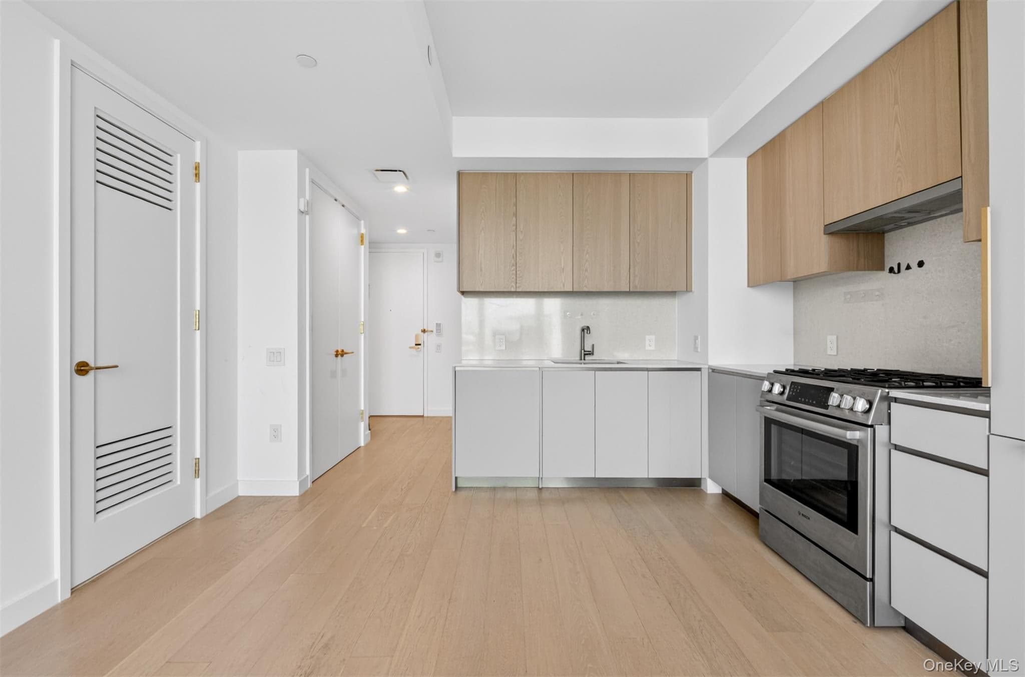 3 Court Square Unit: 5005 thumbnail 8