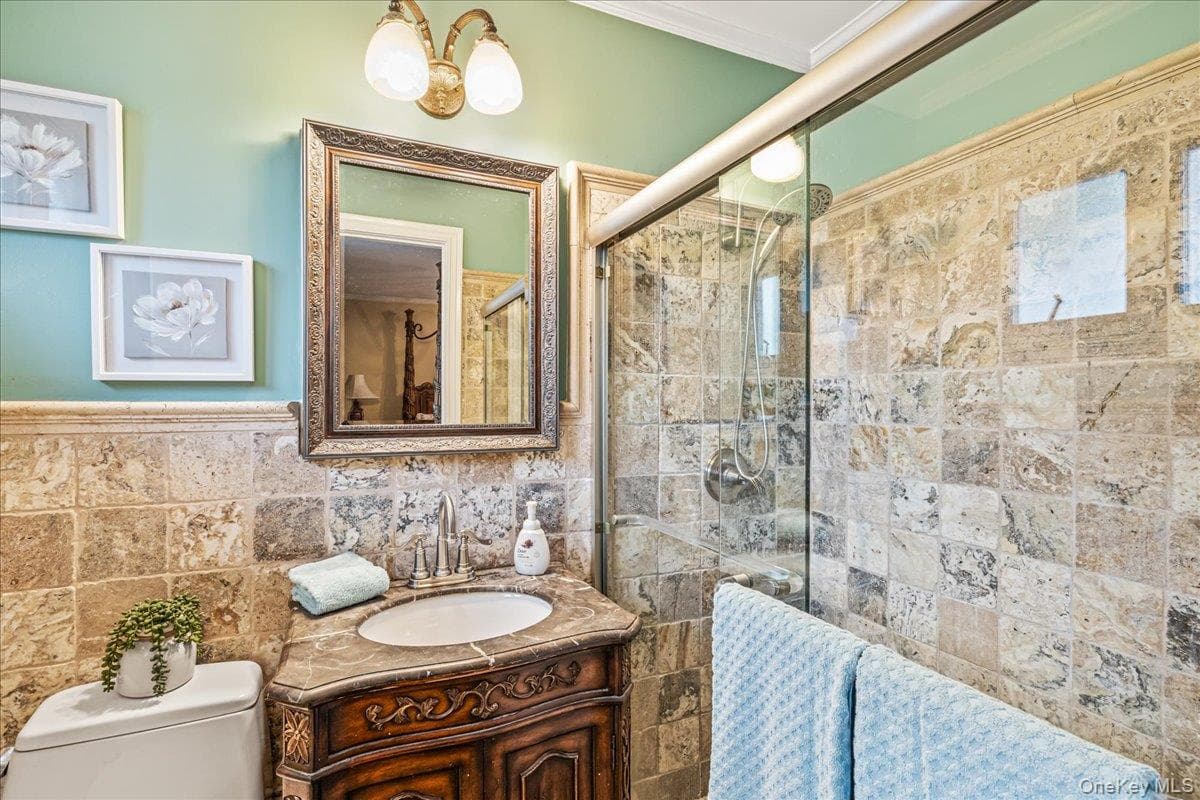 264-47 Grand Central Parkway thumbnail 14