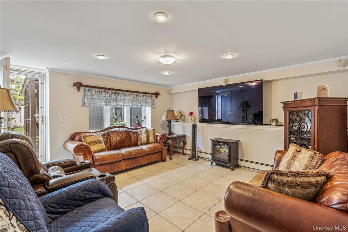 264-47 Grand Central Parkway thumbnail 22
