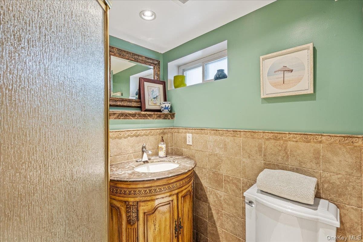 264-47 Grand Central Parkway thumbnail 21