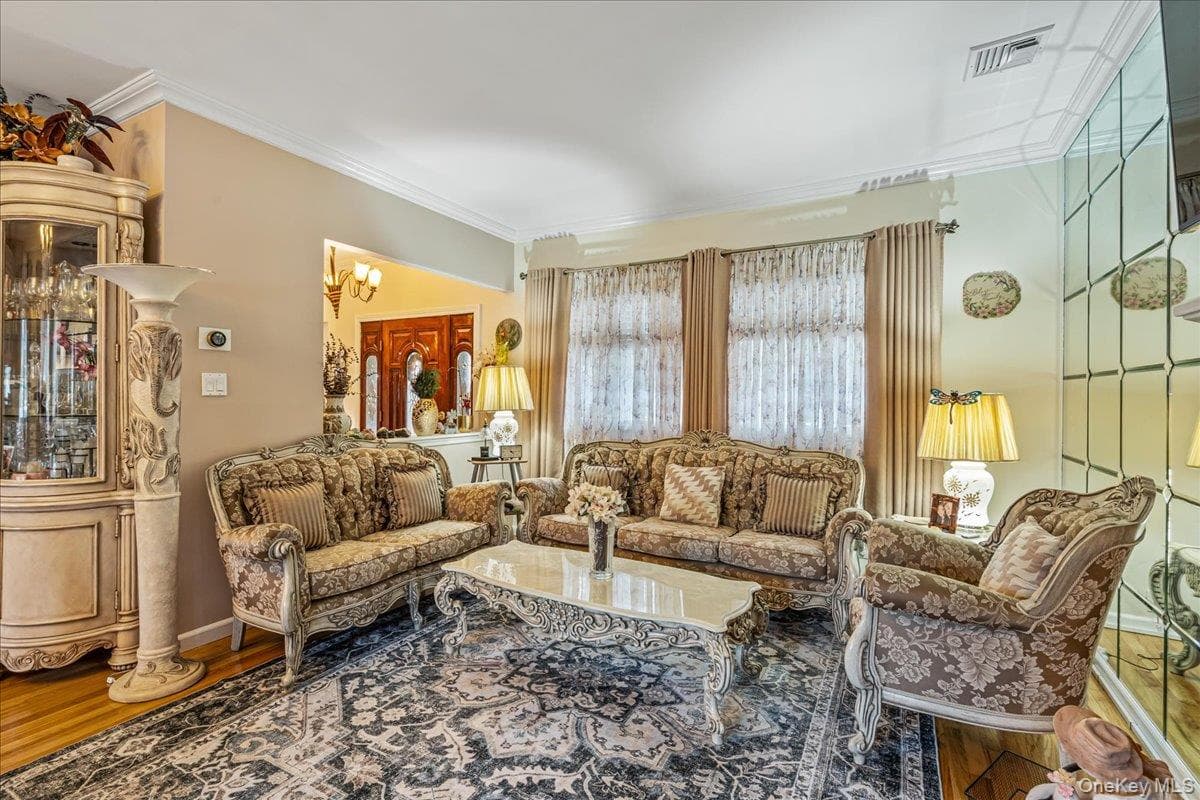264-47 Grand Central Parkway thumbnail 3