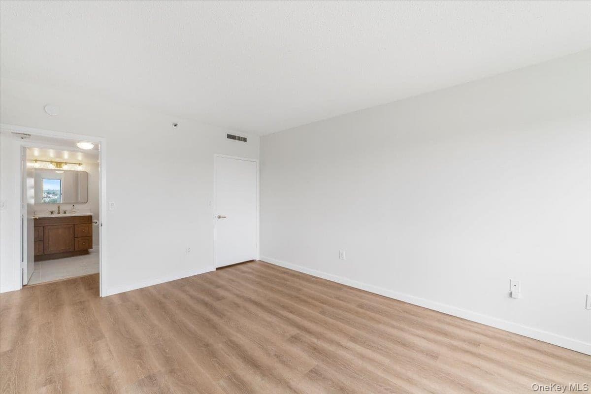 10 Stewart Place Unit: 9CE thumbnail 21