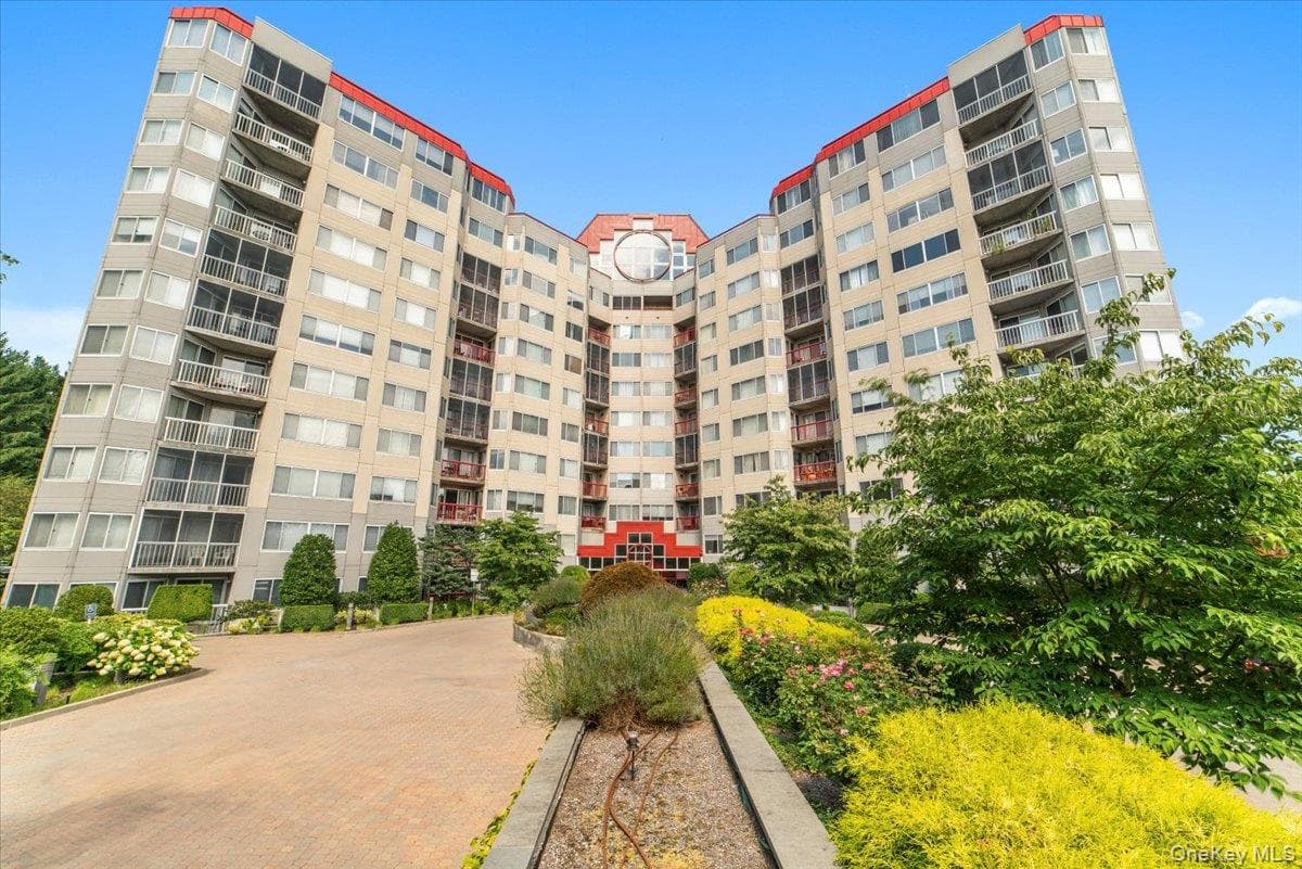 10 Stewart Place Unit: 9CE, White Plains