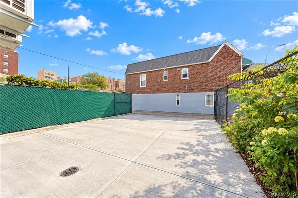 1804 Avenue W thumbnail 6