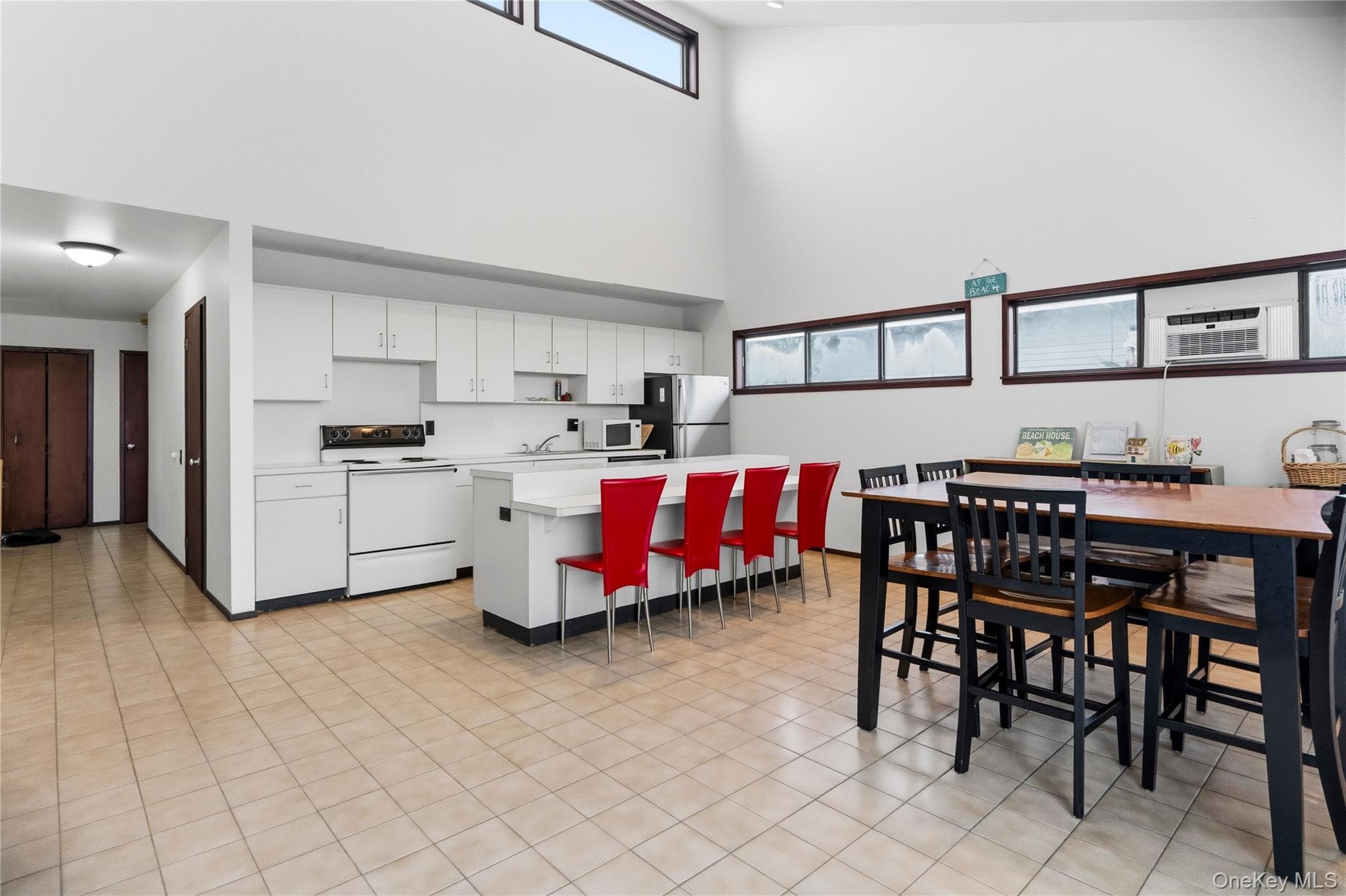 8 Cayuga Street thumbnail 16