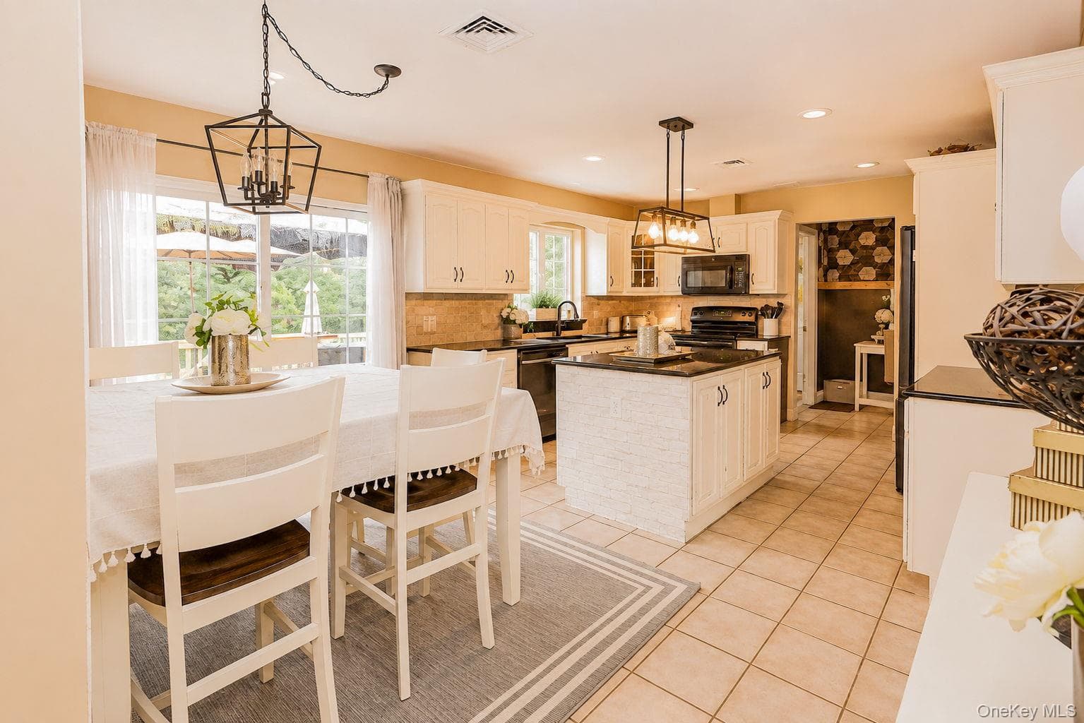 135 Pirog Road thumbnail 15