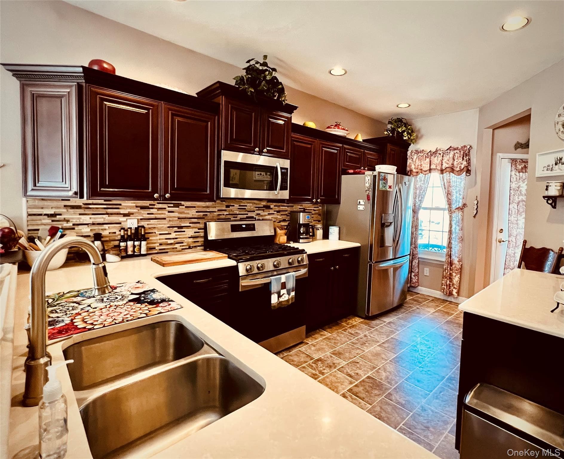149 Windward Court thumbnail 4