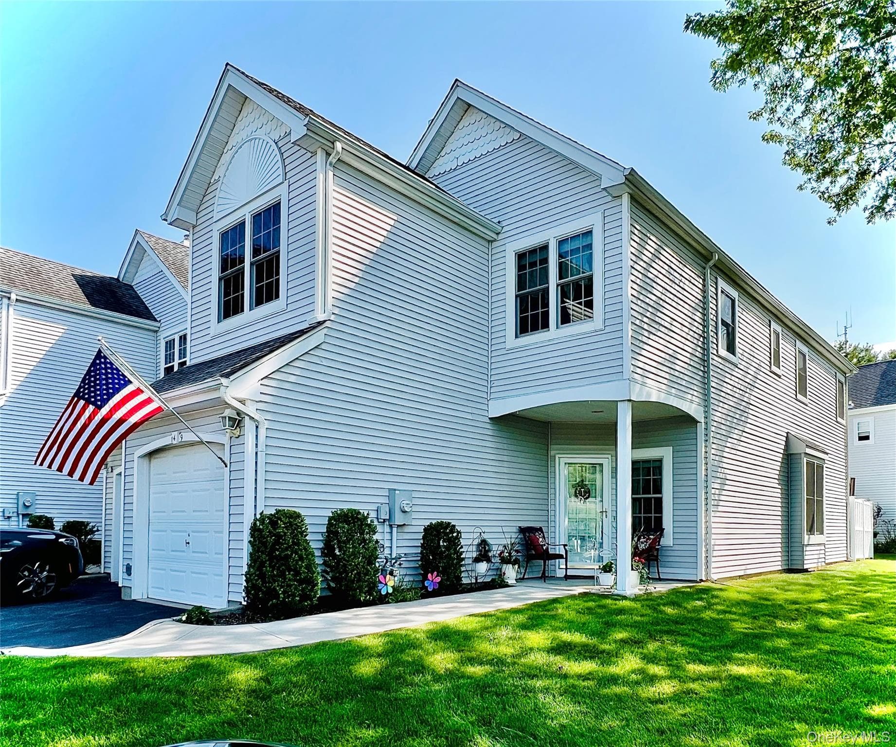 149 Windward Court, Port Jefferson