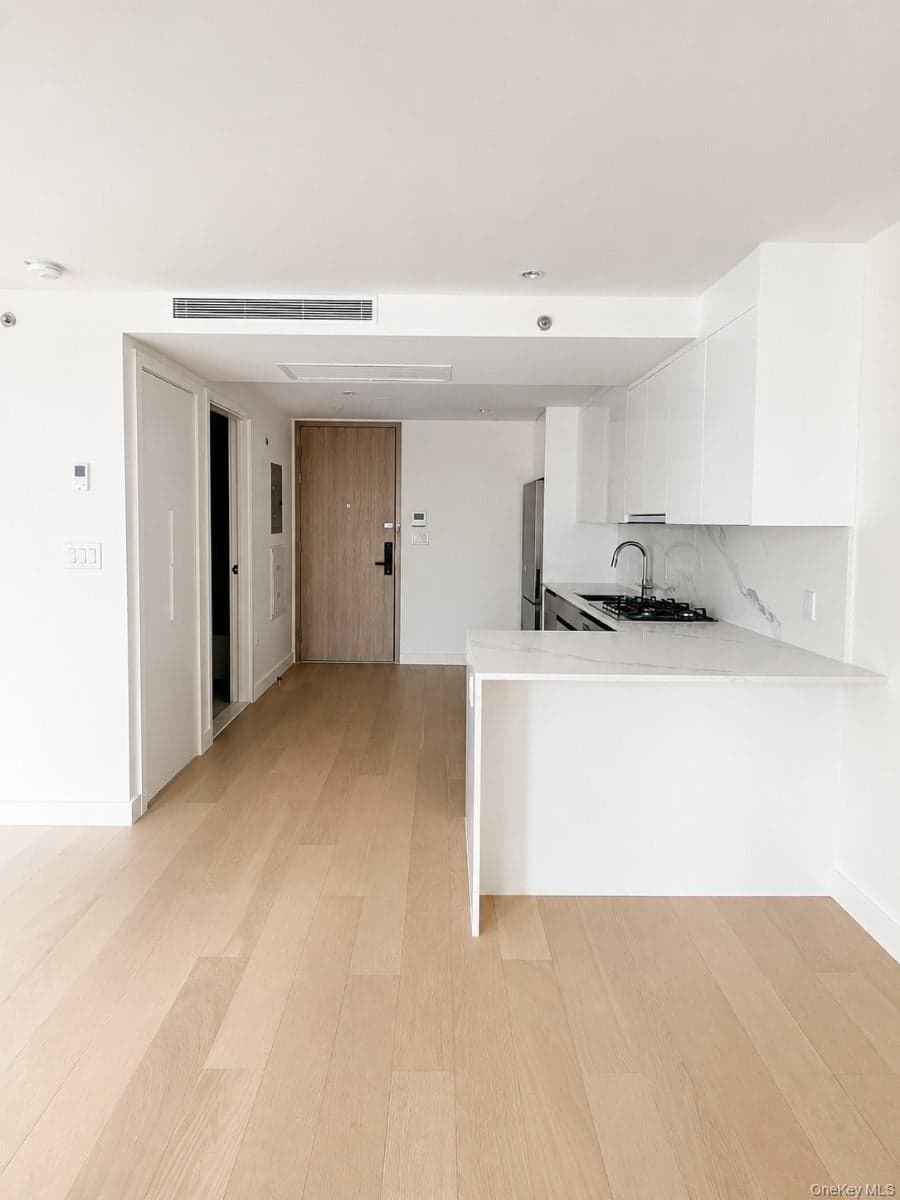144-49 Northern Boulevard Unit: 722 thumbnail 3