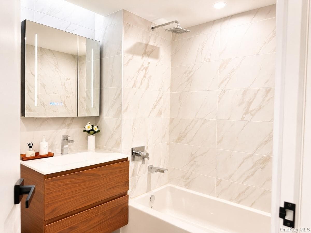 144-49 Northern Boulevard Unit: 722 thumbnail 4