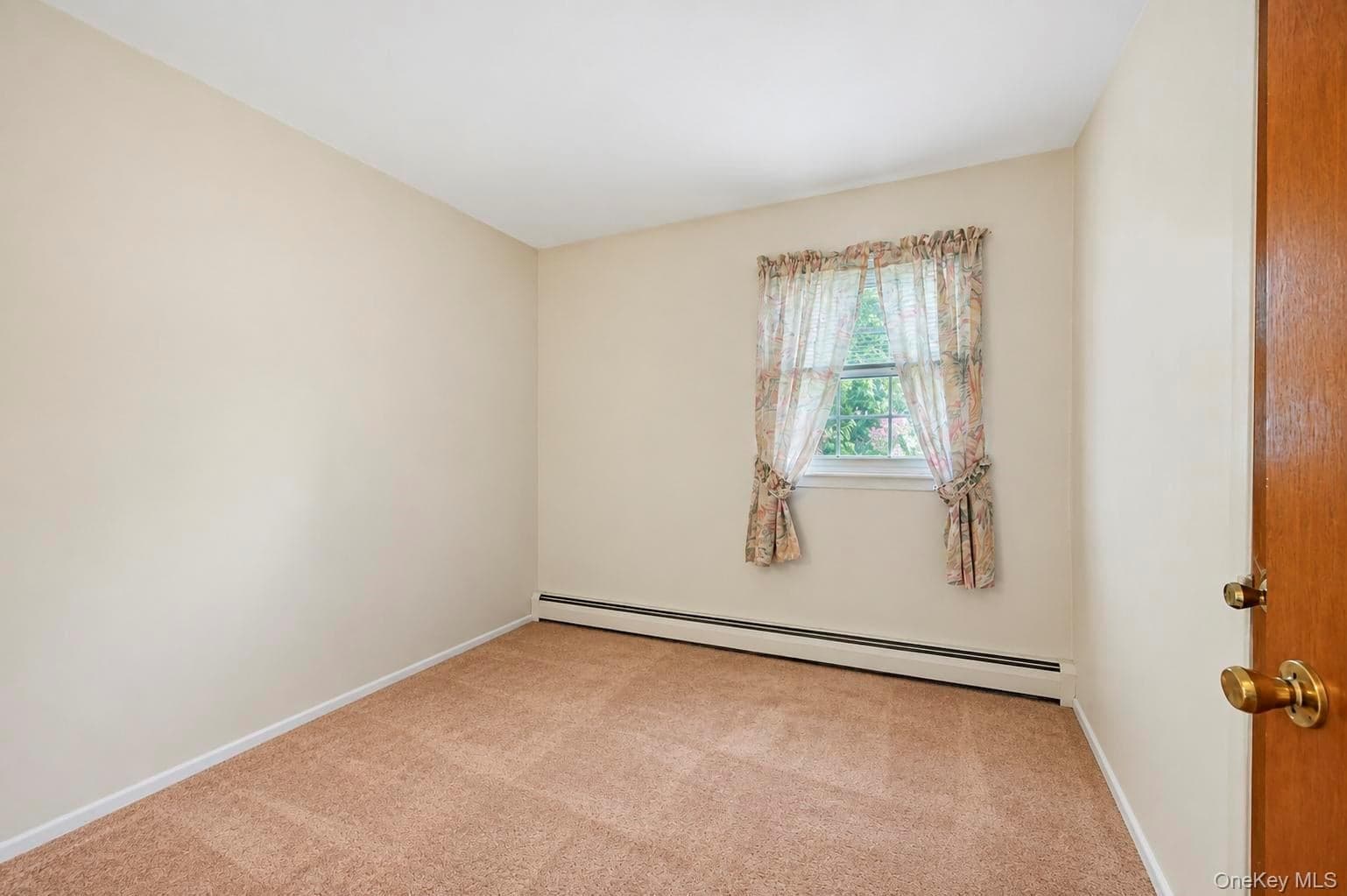 355 W Islip Boulevard thumbnail 26