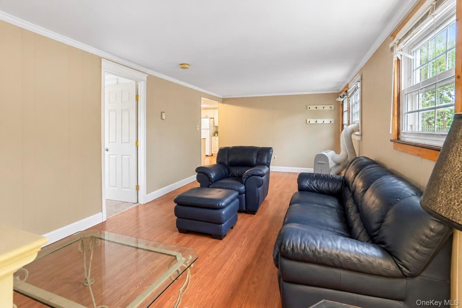 355 W Islip Boulevard thumbnail 36